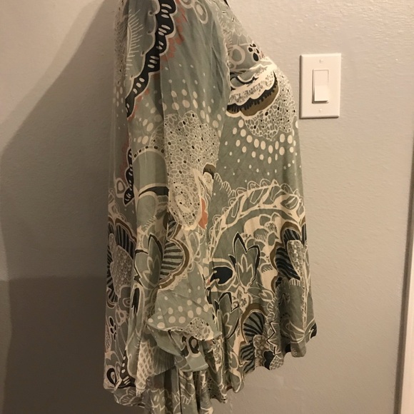 Anthropologie papier women's flutter blouse - Picture 2 of 7